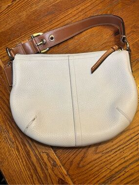Vintage Y2K Coach Soho Ivory Leather Hobo Shoulder Bag F13106